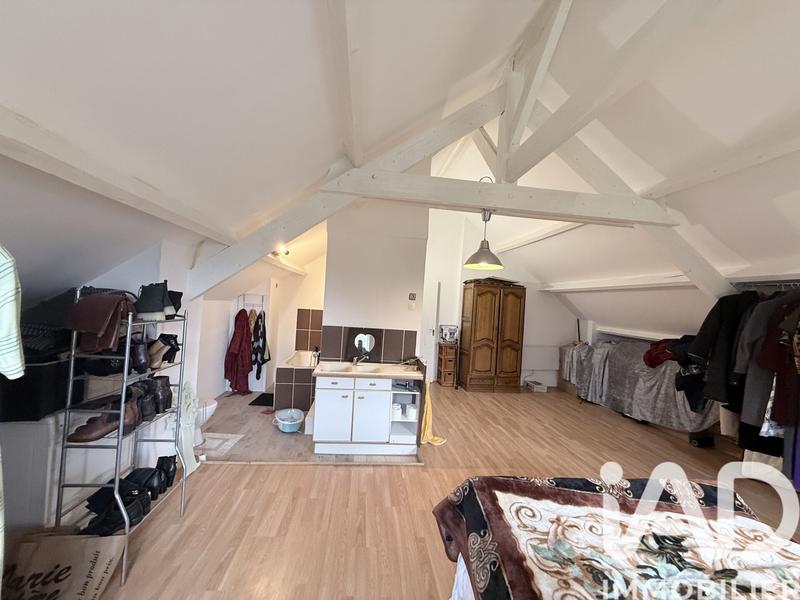 Maison - 186 m² - 9 pièces