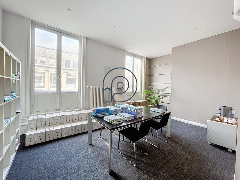 Bureau - 149 m²