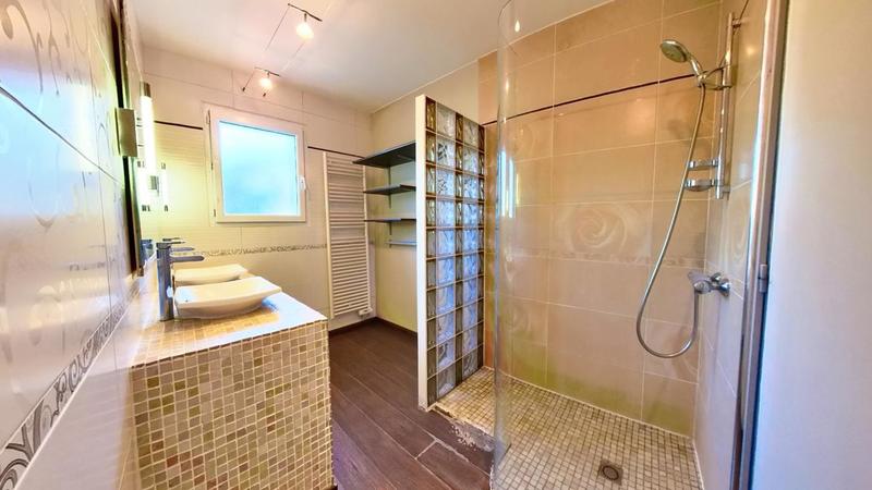 Maison - 165 m² - 7 pièces