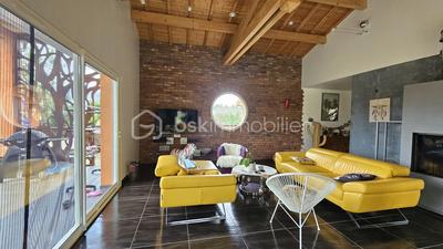 Maison - 166 m² - 6 pièces