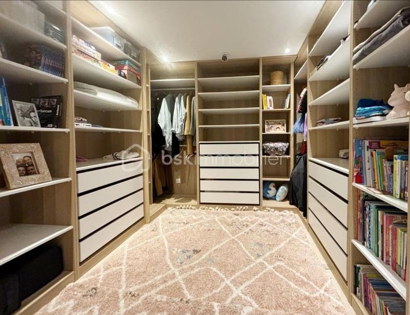 Maison d'architecte - 328 m² - 8 pièces