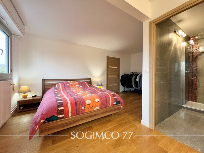 Duplex - 147 m² - 6 pièces