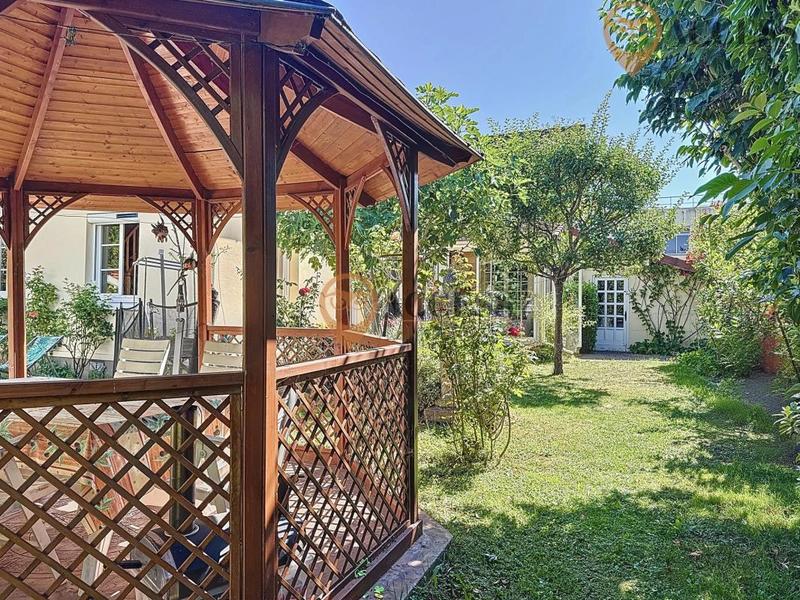 Maison - 178 m² - 6 pièces