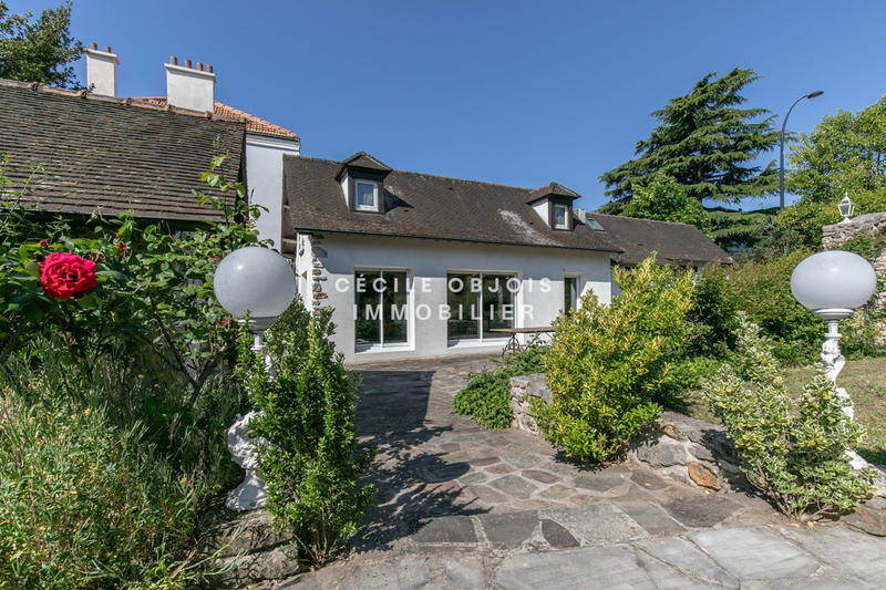 Maison ancienne - 272 m² - 9 pièces