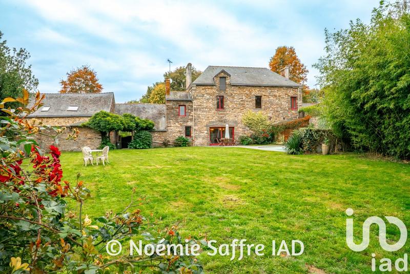 Maison - 236 m² - 7 pièces