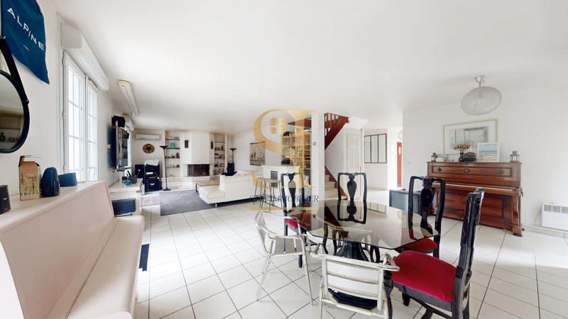 Maison - 172 m² - 7 pièces