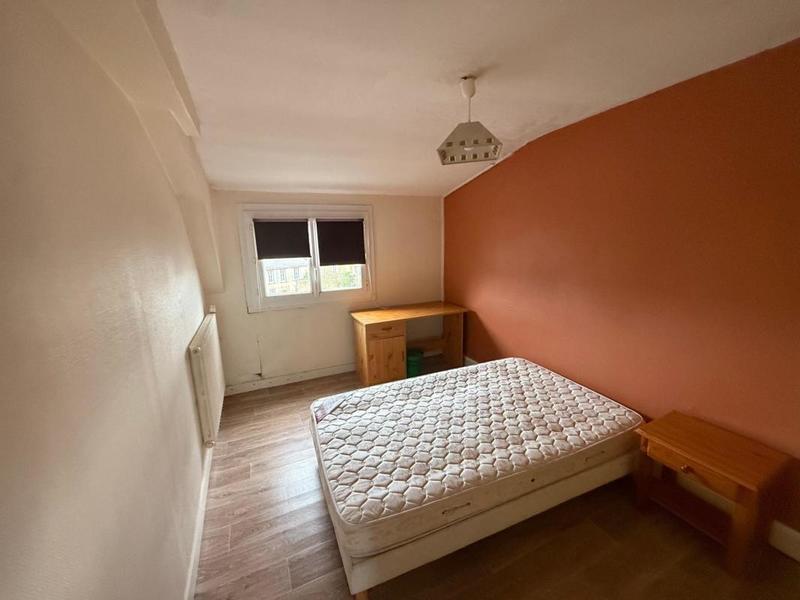 Maison - 300 m² - 12 pièces