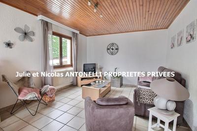 Maison - 92 m² - 5 pièces