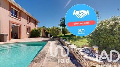 Maison - 210 m² - 8 pièces