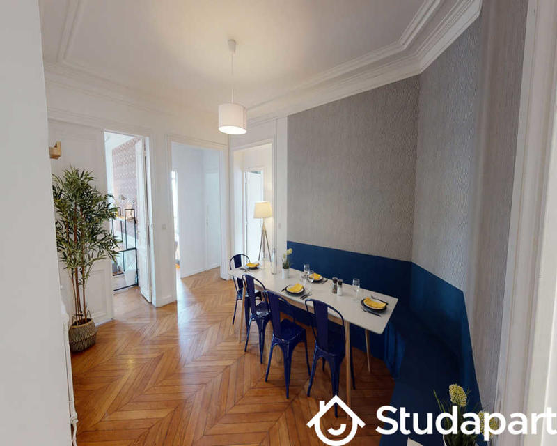 Chambre - 180 m² - 1 pièce