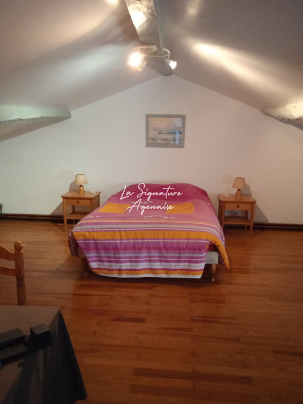 Maison - 260 m² - 7 pièces