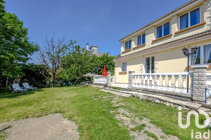 Maison - 171 m² - 9 pièces