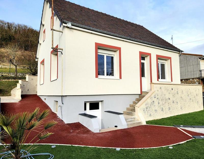 Maison - 80 m² - 5 pièces