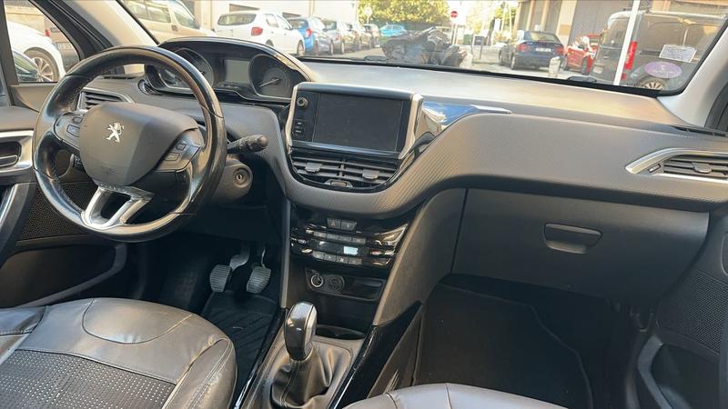 Peugeot 2008 1.2 PureTech 110 Allure