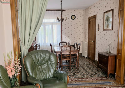 Maison - 162 m² - 6 pièces