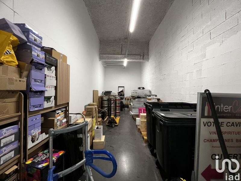 Local commercial - 214 m²