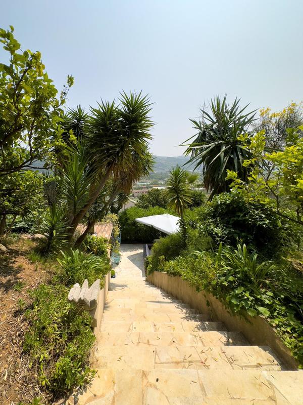 Maison - 204 m² - 6 pièces