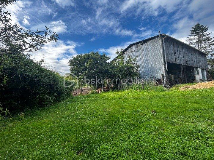 Corps de ferme - 240 m² - 10 pièces