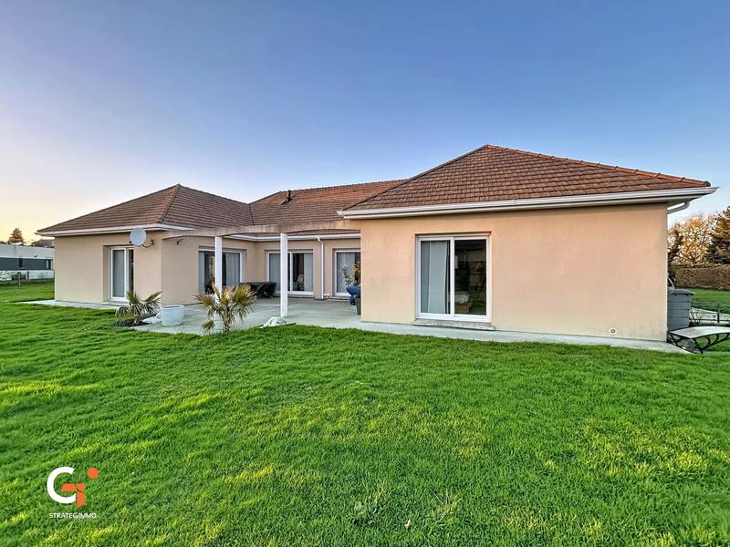 Maison - 215 m² - 7 pièces