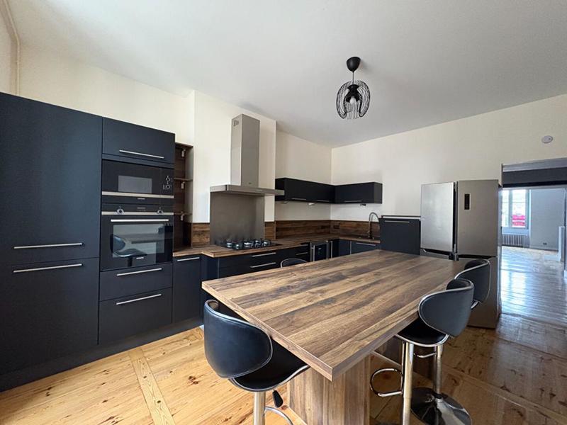 Appartement - 185 m² - 4 pièces