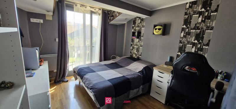 Maison - 138 m² - 6 pièces