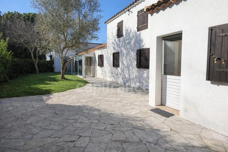 Mazet - 170 m² - 7 pièces