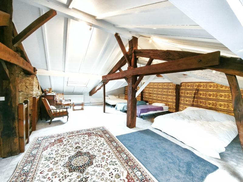 Corps de ferme - 388 m² - 9 pièces