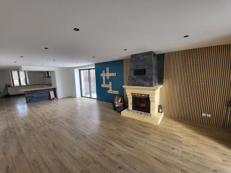 Maison - 253 m² - 7 pièces