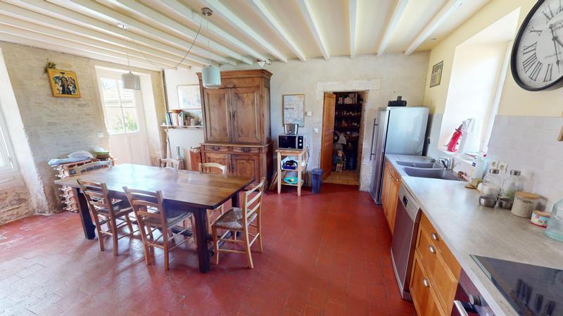 Maison - 231 m² - 7 pièces