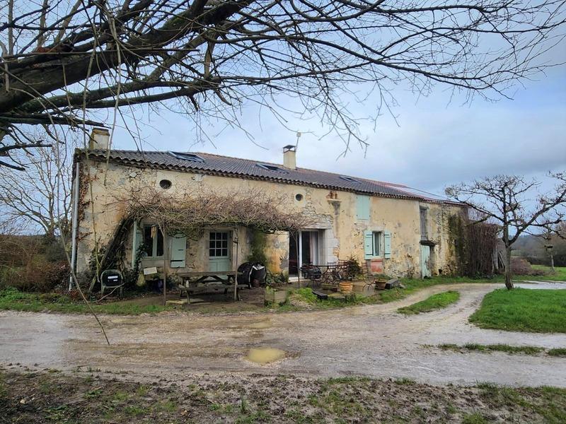 Maison en pierre - 300 m² - 7 pièces