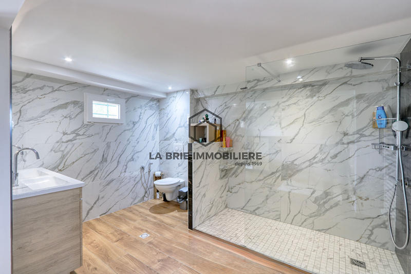 Maison - 145 m² - 6 pièces