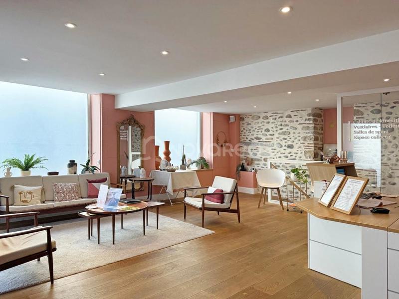 Local commercial - 289 m² - 11 pièces