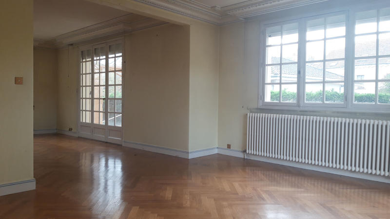 Maison - 177 m² - 7 pièces