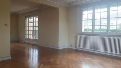 Maison - 177 m² - 7 pièces