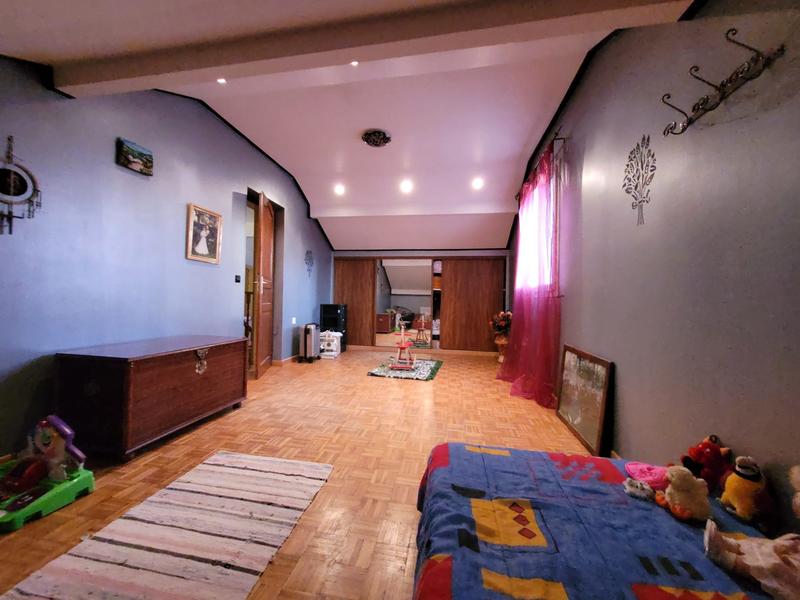 Maison - 152 m² - 6 pièces