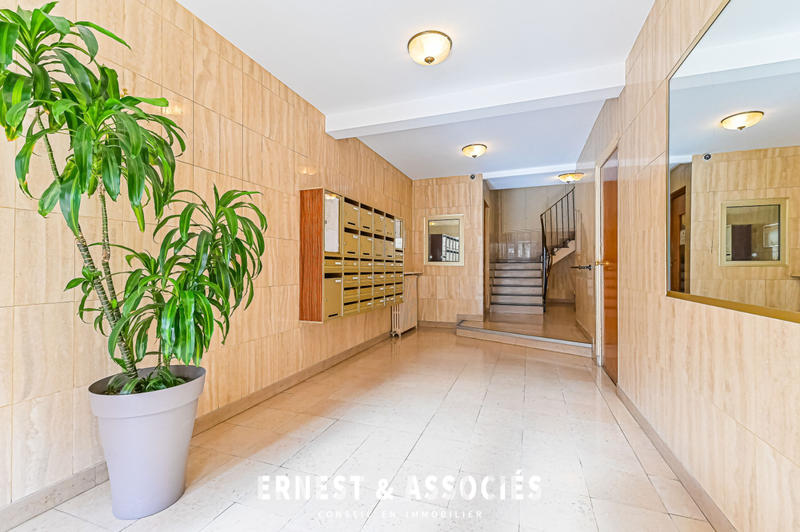 Appartement - 97 m² - 5 pièces