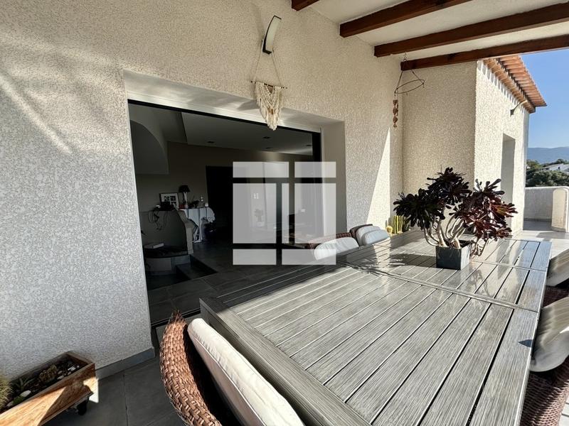 Villa - 166 m² - 6 pièces