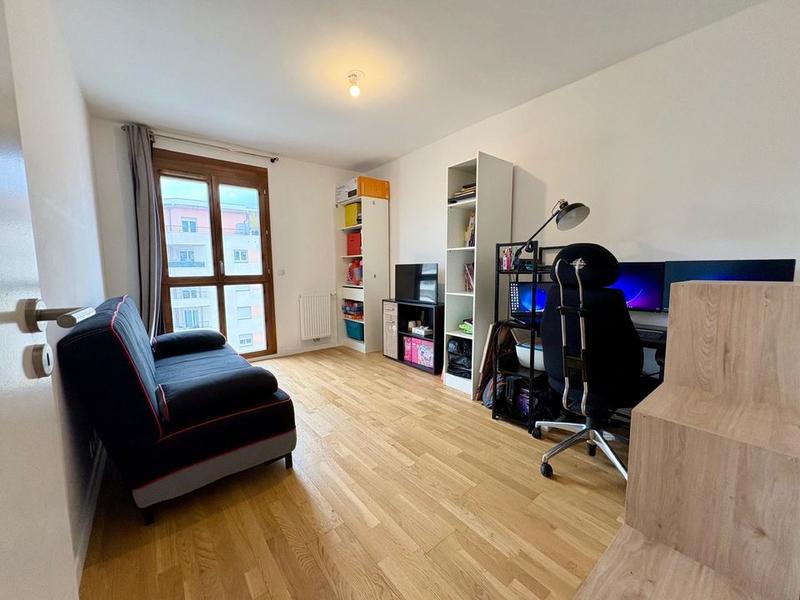 Appartement - 79 m² - 4 pièces