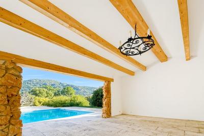 Mas - 261 m² - 6 pièces