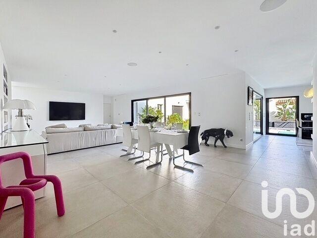 Maison de maîtres - 280 m² - 10 pièces