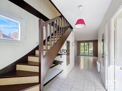 Maison - 102 m² - 5 pièces