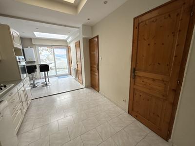 Maison - 83 m² - 4 pièces