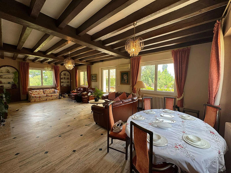 Maison - 165 m² - 6 pièces