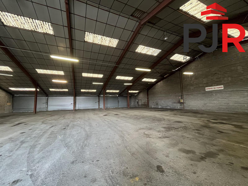 Local d'activités - 1 470 m²