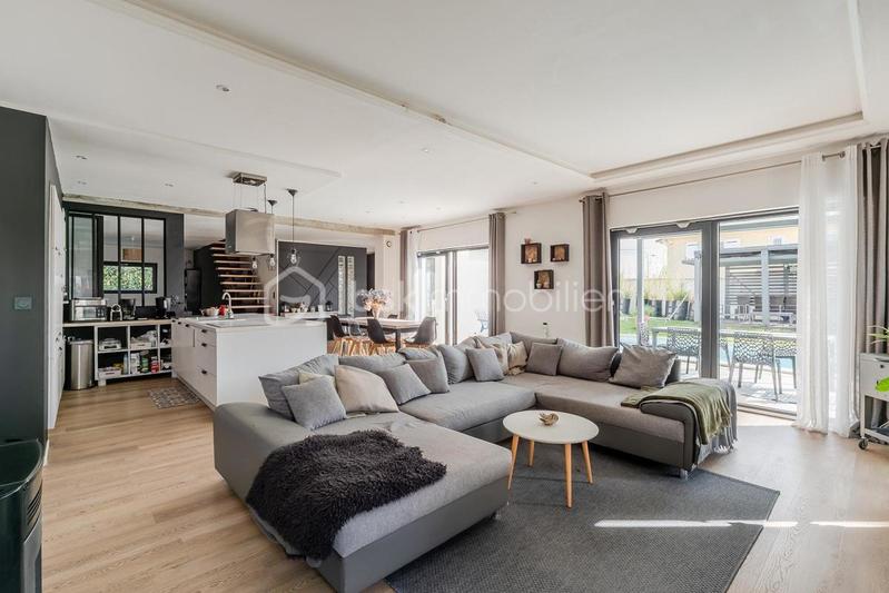 Maison - 163 m² - 5 pièces