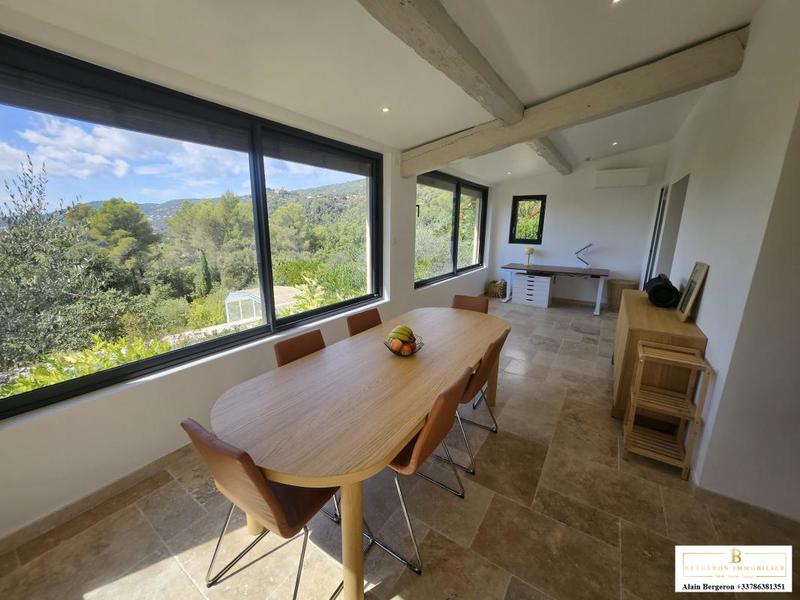 Maison - 185 m² - 5 pièces