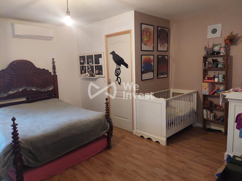 Maison - 223 m² - 7 pièces