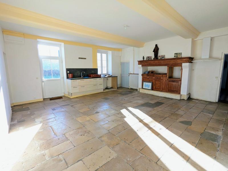 Maison - 301 m² - 8 pièces