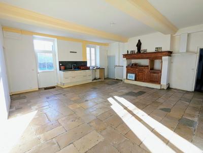 Maison - 301 m² - 8 pièces