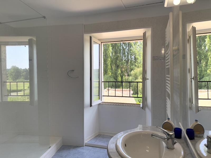 Maison - 300 m² - 7 pièces